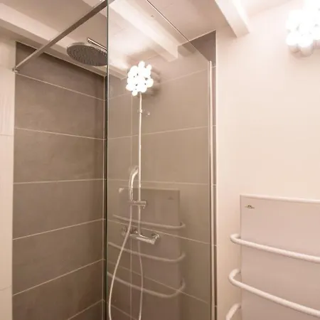 Apartment Remusat By Cocoonr